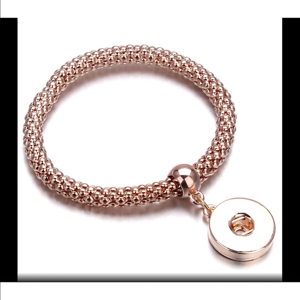 ❤️Rose Gold elastic bracelet w/ ginger snap button